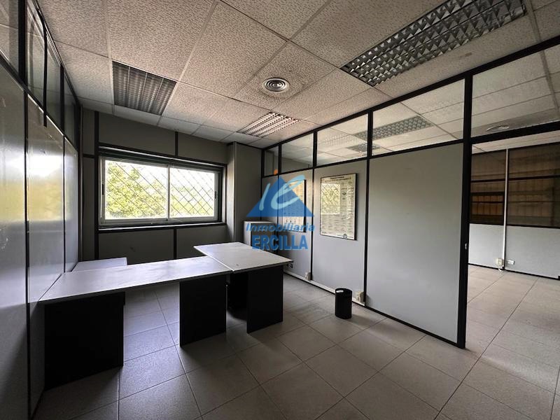 Nave industrial con cámaras de congelación