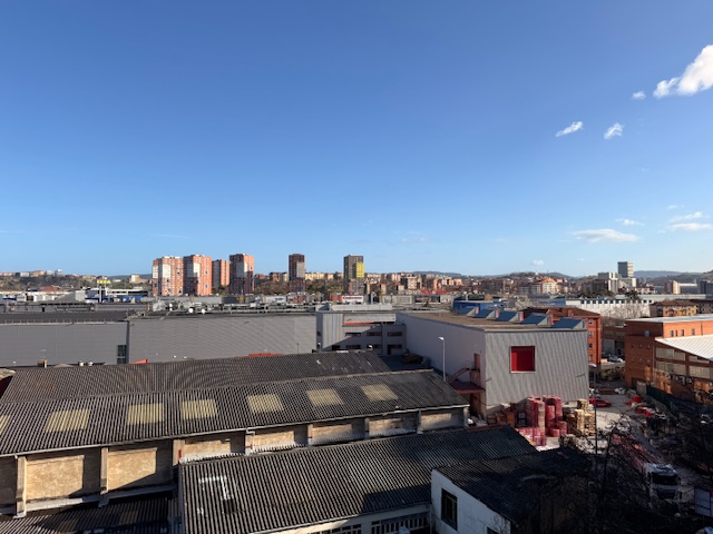 Oficina en alquiler exterior con garaje