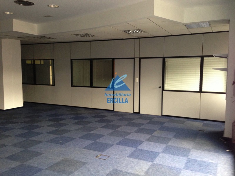 Oficina junto a boca de metro