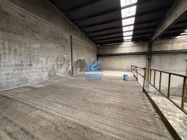 Nave industrial en venta con grúa puente