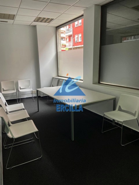 Oficina en alquiler en planta baja