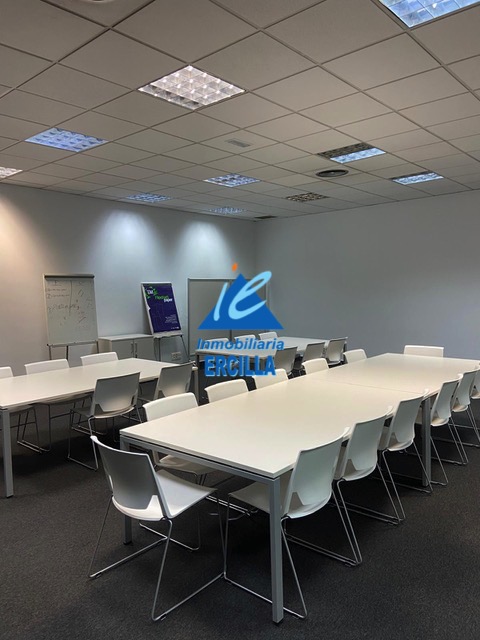 Oficina en alquiler en planta baja