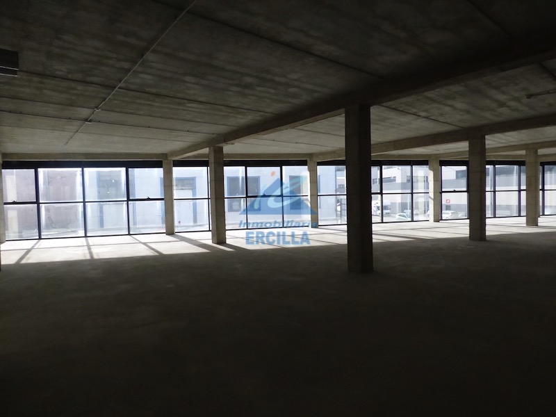 Edificio de oficinas en alquiler