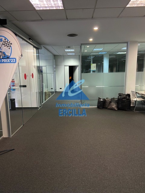 Oficina en alquiler en planta baja