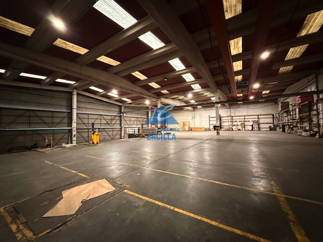 Nave logística en venta con muelles de carga