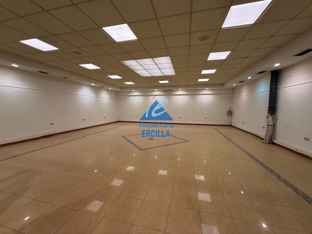 Pabellón comercial en alquiler