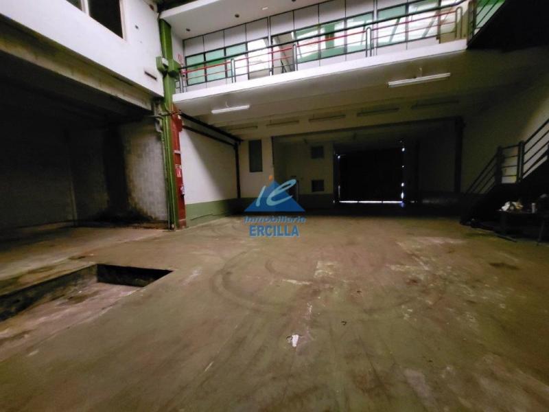 Pabellón en venta en Derio