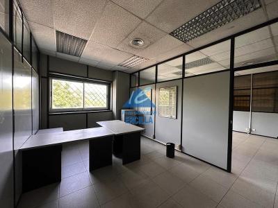 Nave industrial con cámaras de congelación