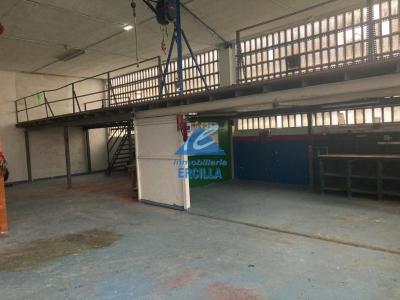 Nave industrial en venta con mucha luz natural