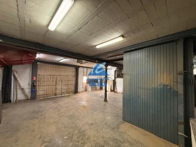 Nave con muelle de carga