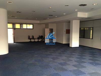 Oficina junto a boca de metro