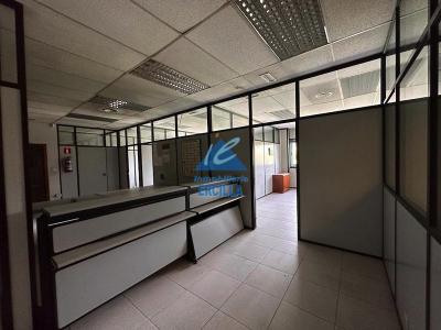 Nave industrial con cámaras de congelación