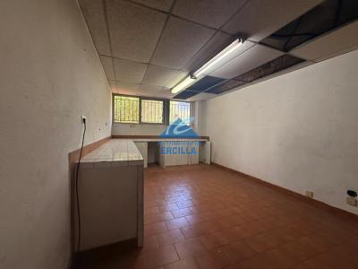 Imagen 2 de Nave instalada en alquiler con oficinas en Arrigorriaga