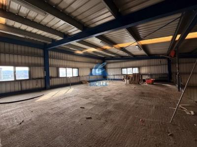 Pabellón en alquiler con grúa