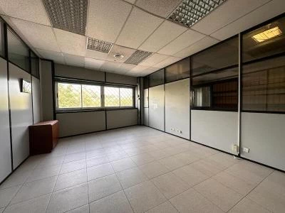 Imagen 4 de Nave industrial con cámaras de congelación en Arrigorriaga