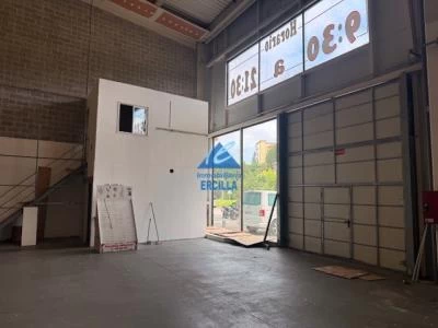 Imagen 3 de Nave comercial en primera linea de carretera en Galdakao