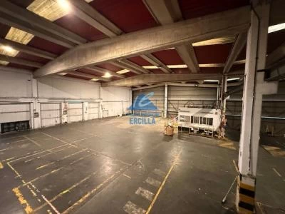 Imagen 2 de Nave logística en venta con muelles de carga en Galdakao