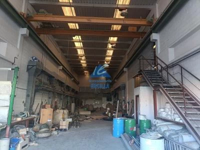 Imagen 2 de Pabellón industrial en venta con grúa puente en Loiu