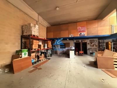 Imagen 3 de  Pabellón industrial en venta en Loiu
